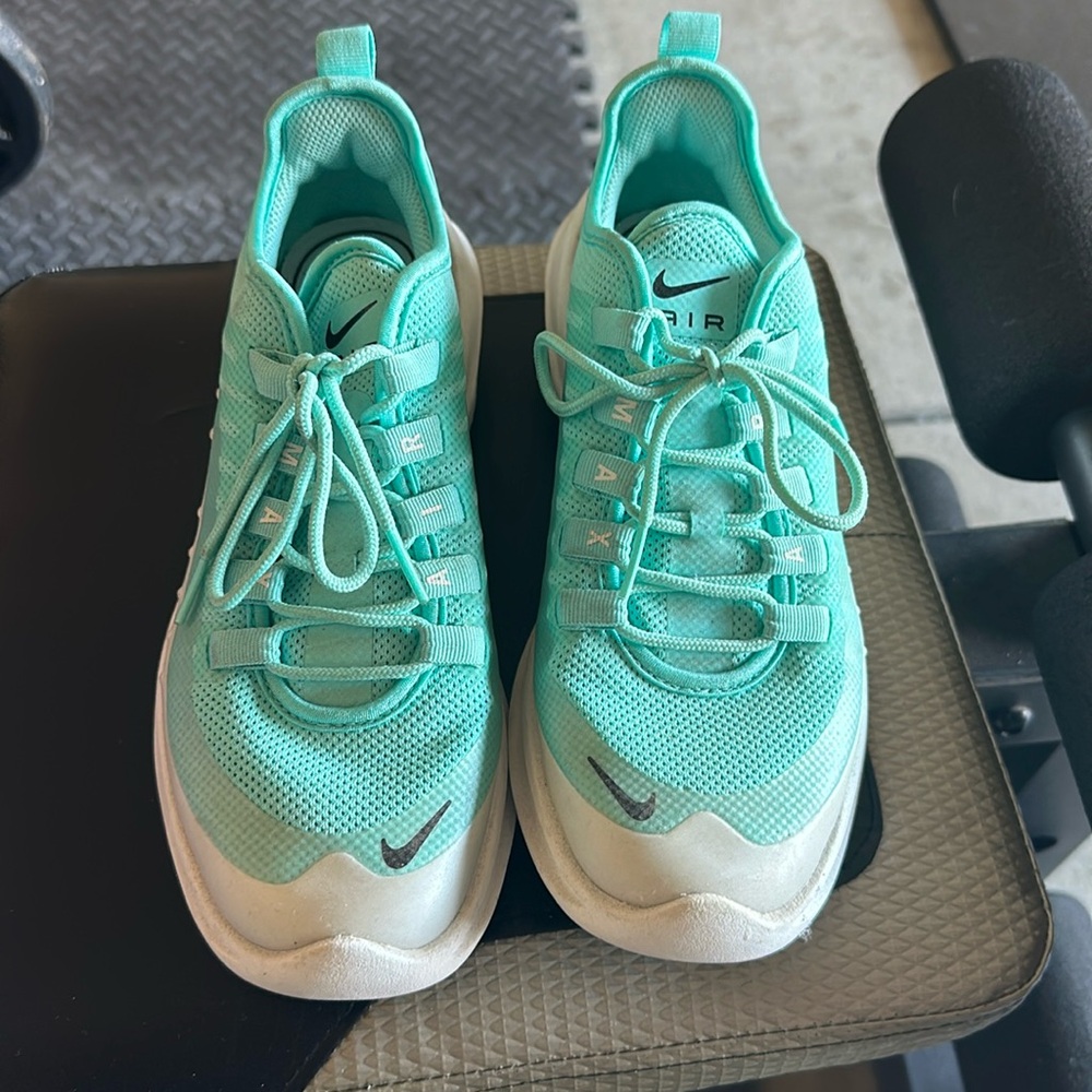 Nike air